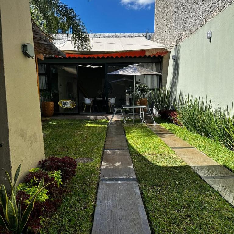 Begonias Loft a 5 Min Del Auditorio Telmex - Vacation Home - 24