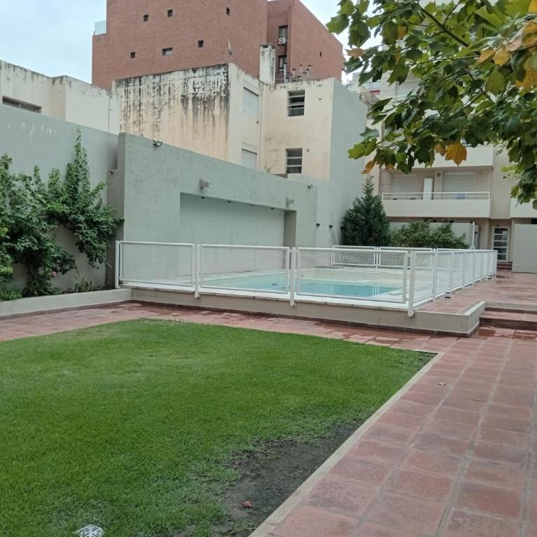 Departamento Gral Paz con pileta - Apartamento de 1 dormitorio - 13