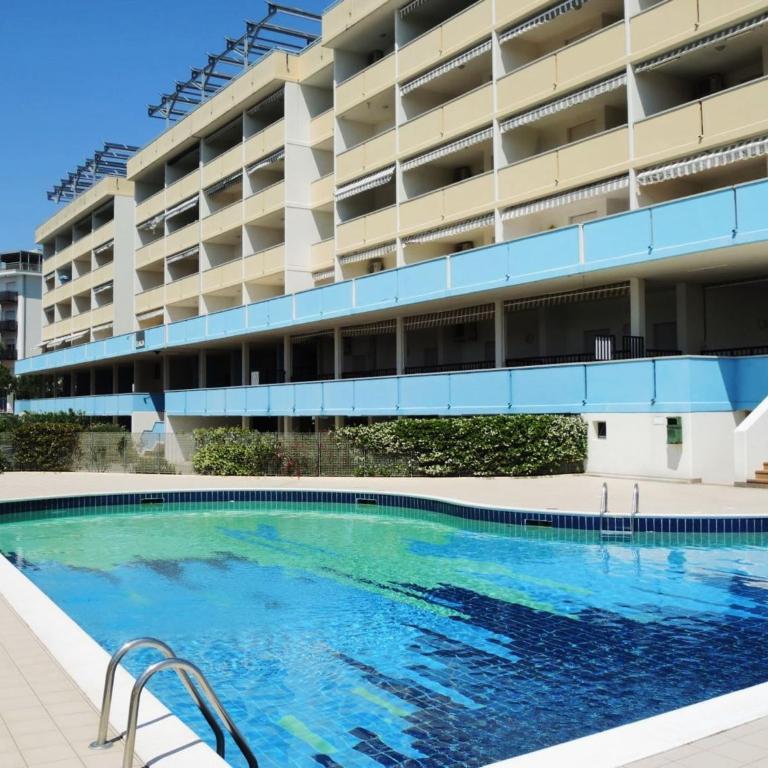 Modern studio apartment with seaview balcony - Studio - 3