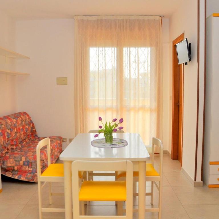 Modern studio apartment with seaview balcony - Studio - 4