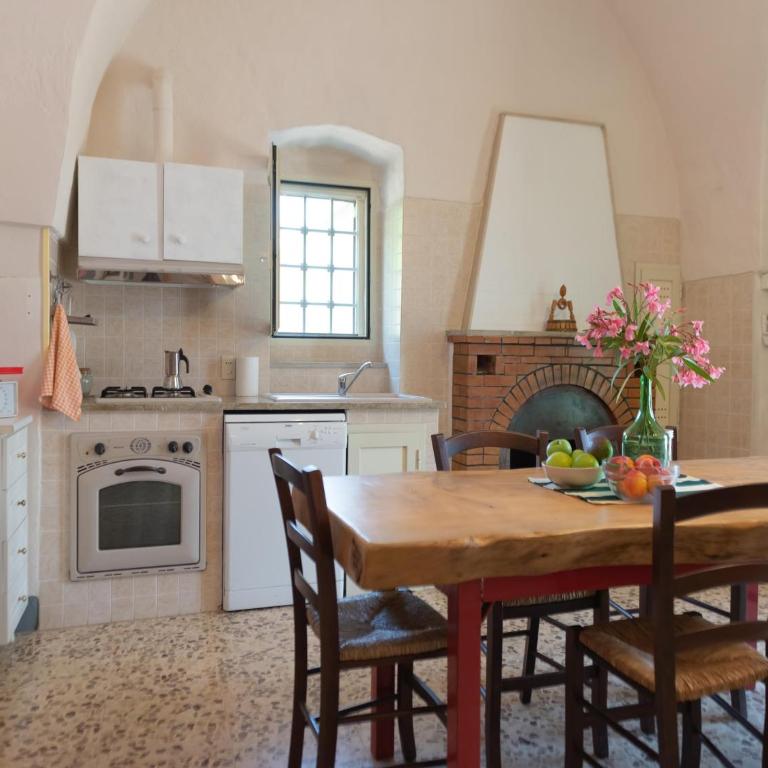 Country House in Puglia with Pool & Pizza Oven - Casa Vacanze con 3 Camere da Letto - 17