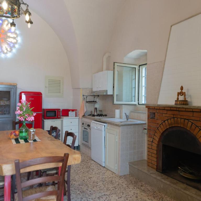 Country House in Puglia with Pool & Pizza Oven - Casa Vacanze con 3 Camere da Letto - 15