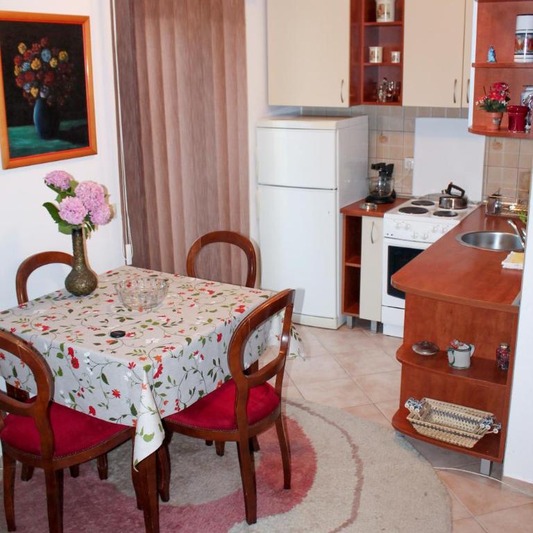 Apartments Djedovic - One-Bedroom Apartment - 4