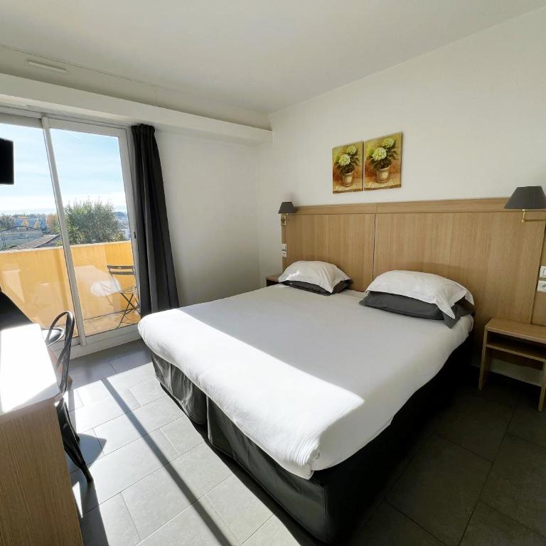 Hotel Les Nevons - Chambre Double ou Lits Jumeaux Confort avec Balcon - 6