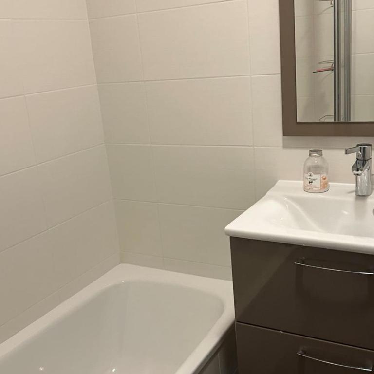 Appartement Châtel 3 pièces, 6 pers, proche centre, terrasse, parking - FR-1-676-181 - Appartement - 7