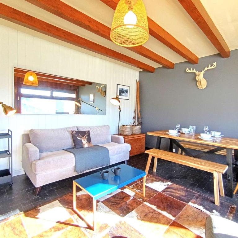 T2 confortable pour 4 pers avec balcon sud et parking à 1700m d'altitude - FR-1-457-362 - Apartment - 1