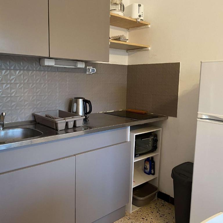 Appartement T1 à Balaruc-les-Bains avec climatisation et parking - FR-1-553-284 - Appartement - 5