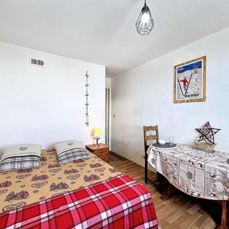 Studio skis aux pieds, 2 personnes, Résidence Le Corbier - Studio - 2