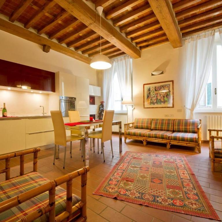 Holiday apartment rental in the heart of Lucca no01 - Appartamento - 2