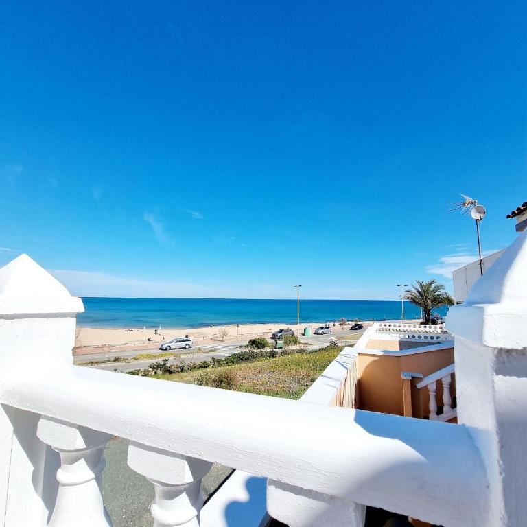 Beachfront Home La Mata - Casa - 18
