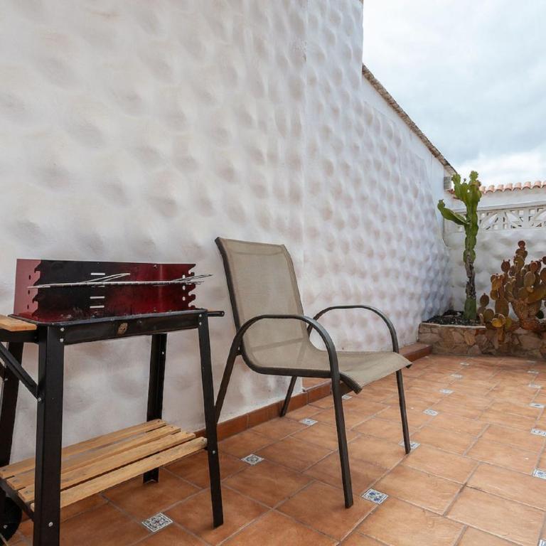 Apartment near the beach with a huge terrace, patio, wifi and parking - Apartamento - 34