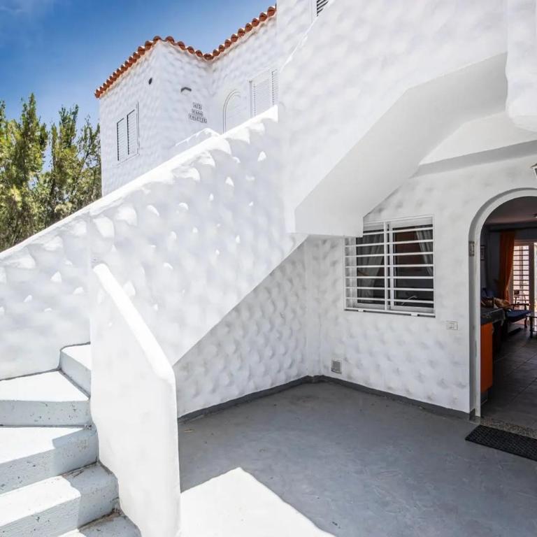 Apartment near the beach with a huge terrace, patio, wifi and parking - Apartamento - 39