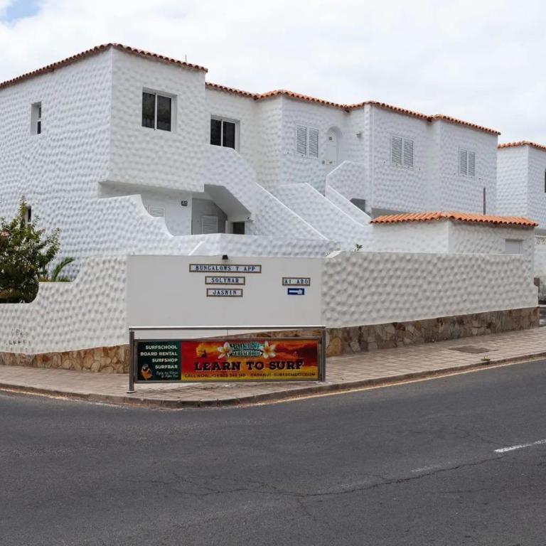 Apartment near the beach with a huge terrace, patio, wifi and parking - Apartamento - 42