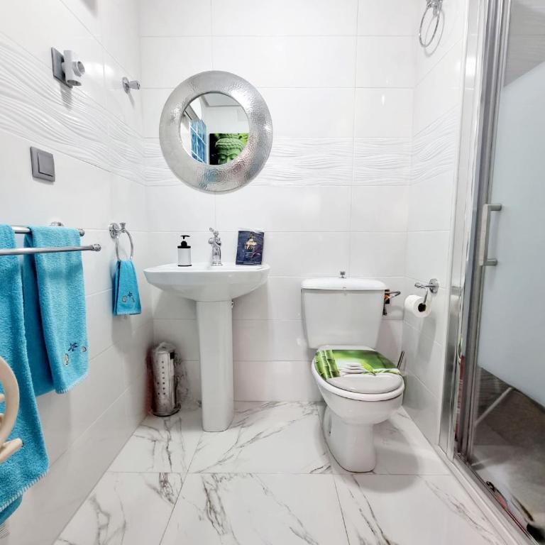 Charming Upper Bungalow with Terrace and Communal Pool in Torrevieja - Apartamento - 22