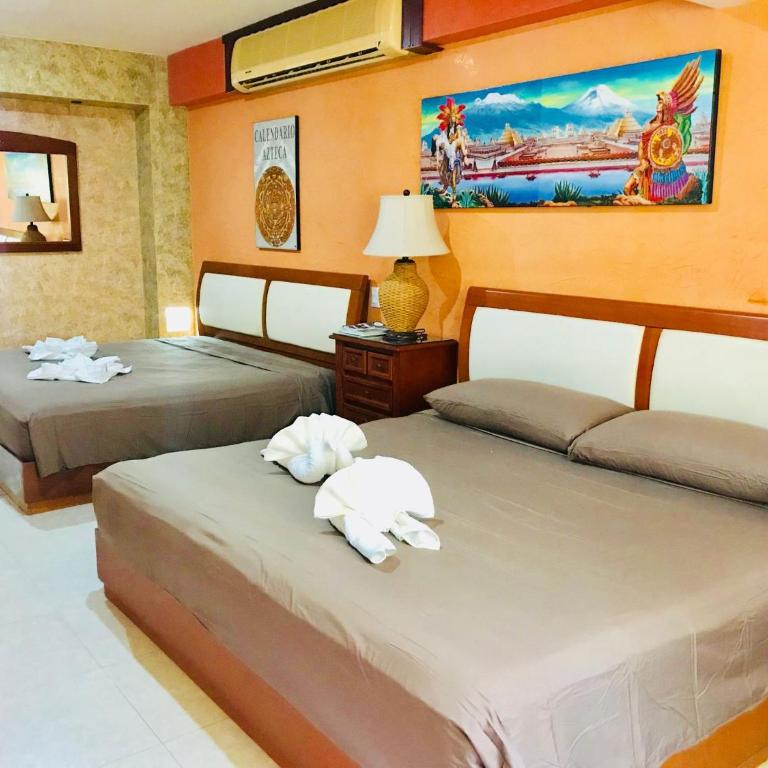 Suite Jacuzzi Room in Stunning Villa Playacar Ii - Habitación Doble - 1 o 2 camas - 3
