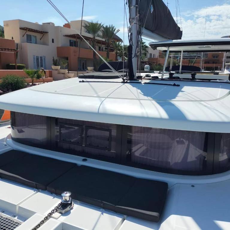Epic Magical Catamaran In Marina - Casa - 12