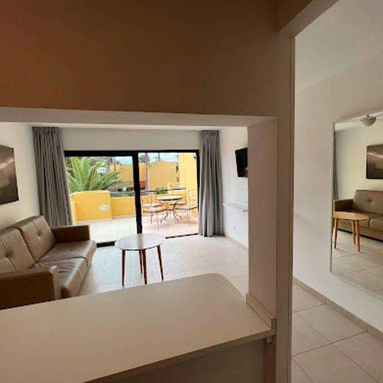 Beach Apt With Fast Wifi - Apartamento - 8