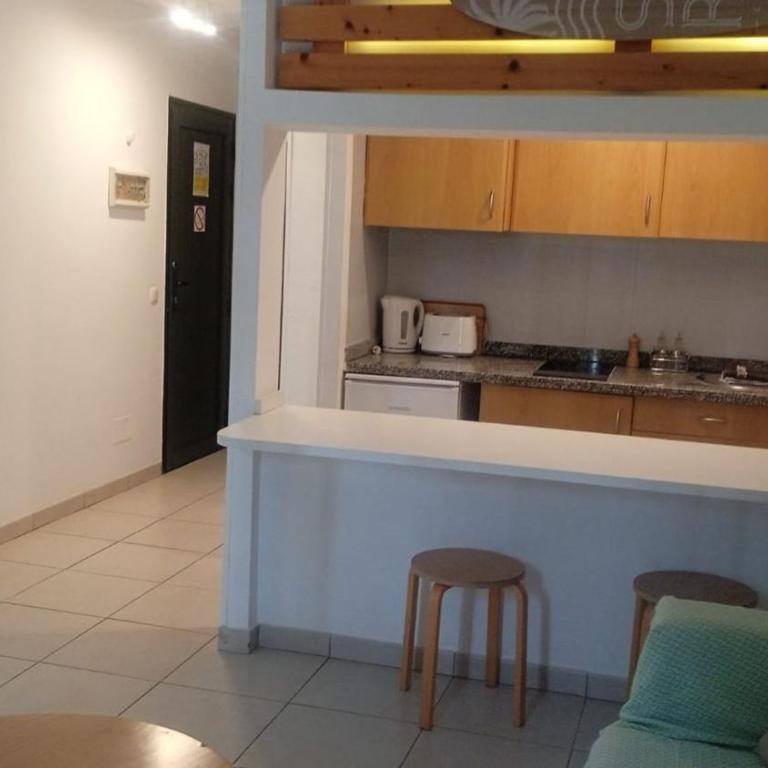 Beach Apt With Fast Wifi - Apartamento - 11