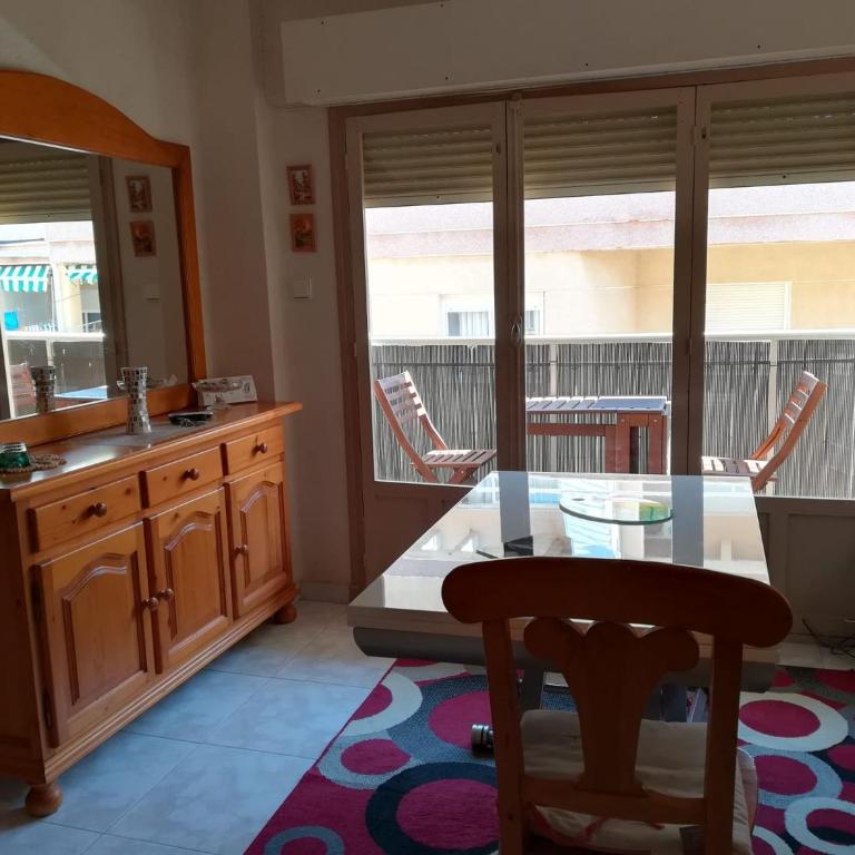 Beautiful 2-bedroom apartment less than 50m from the beach and side sea views - Apartamento - 17