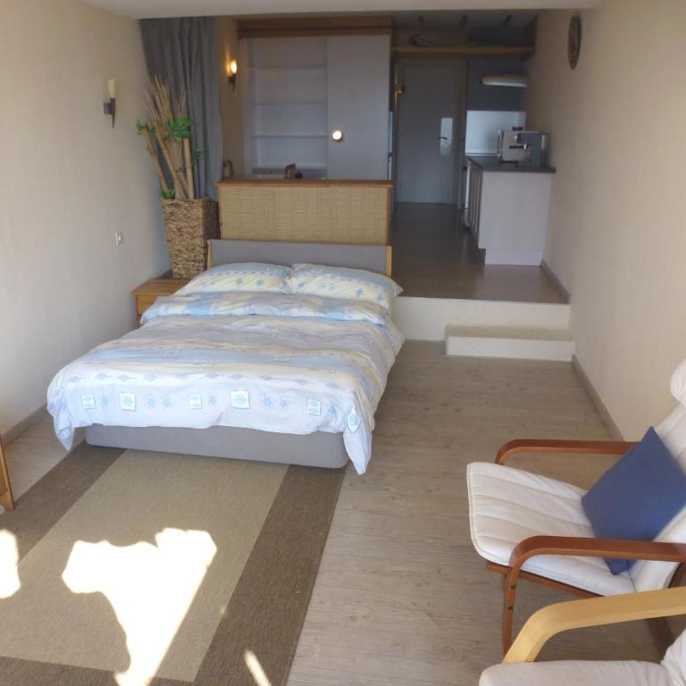 Hotel Zodiaque - Dreibettzimmer Süd - 2