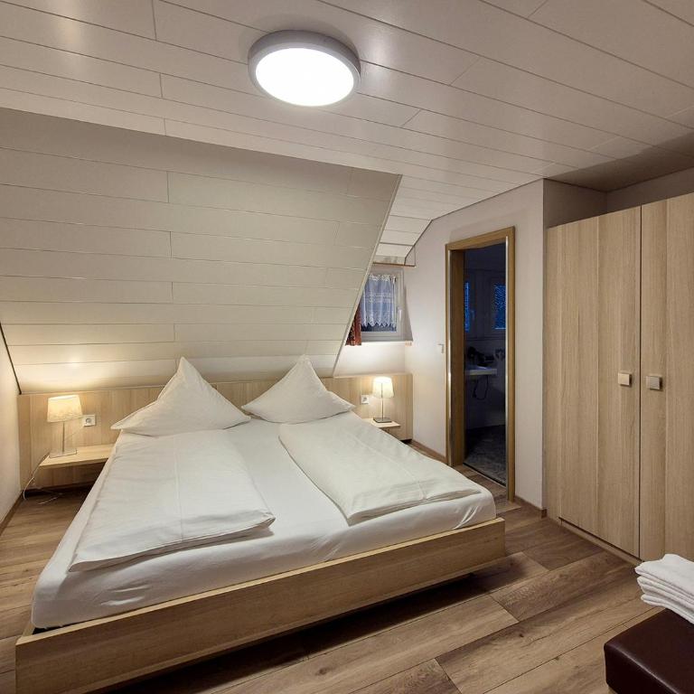 Hotel Mäuerle - Vierbettzimmer - 2