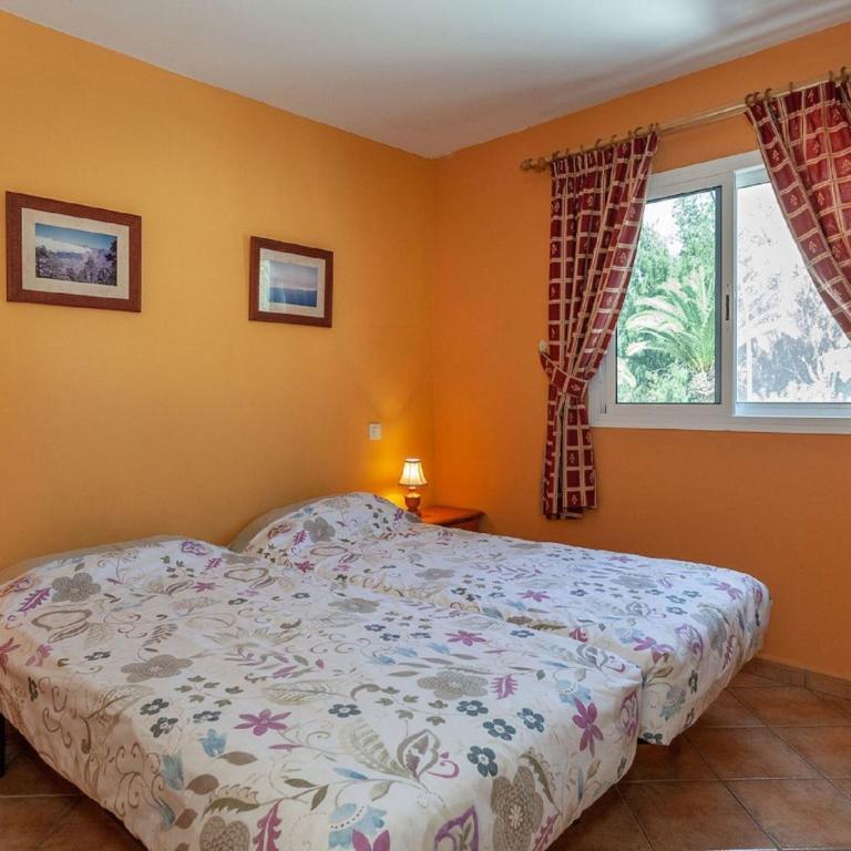 Apartment near the beach, big terrace with nice sea views, wifi and parking - Apartamento - 10