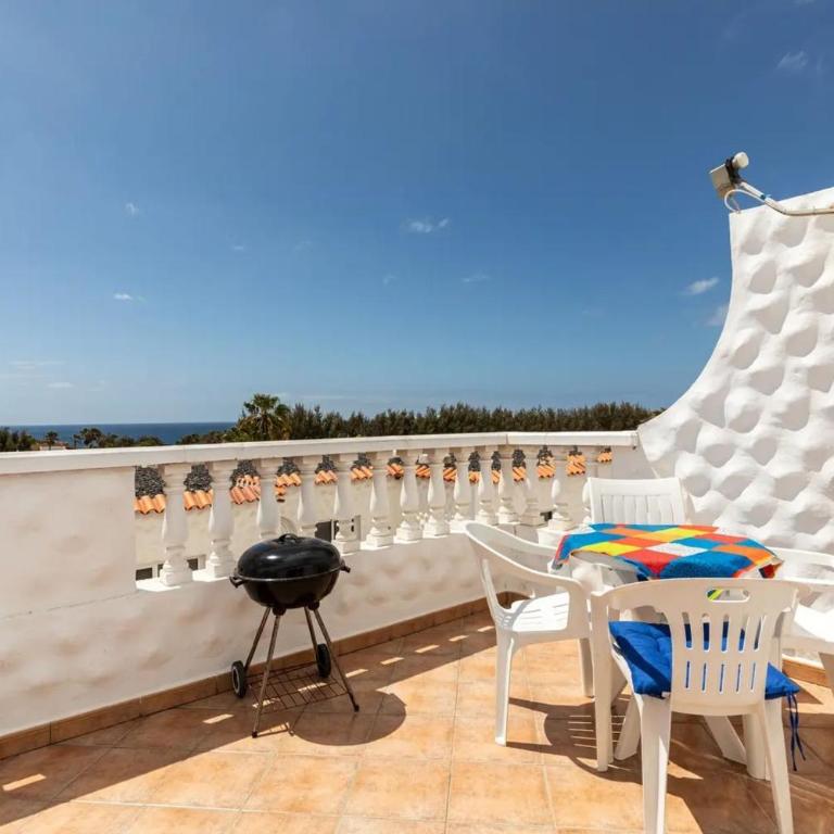 Apartment near the beach, big terrace with nice sea views, wifi and parking - Apartamento - 23