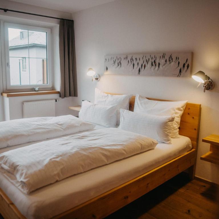 Hotel Alpin Tyrol - Kitzbüheler Alpen - Doppelzimmer mit Balkon - 1