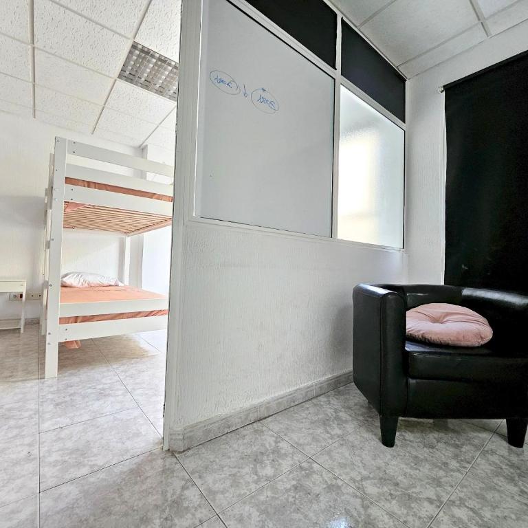 Corralejo Coliving by Amazzzing Travel - Cama individual en habitación compartida mixta - 7