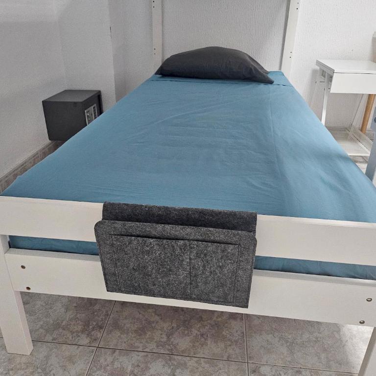 Corralejo Coliving by Amazzzing Travel - Cama individual en habitación compartida mixta - 9