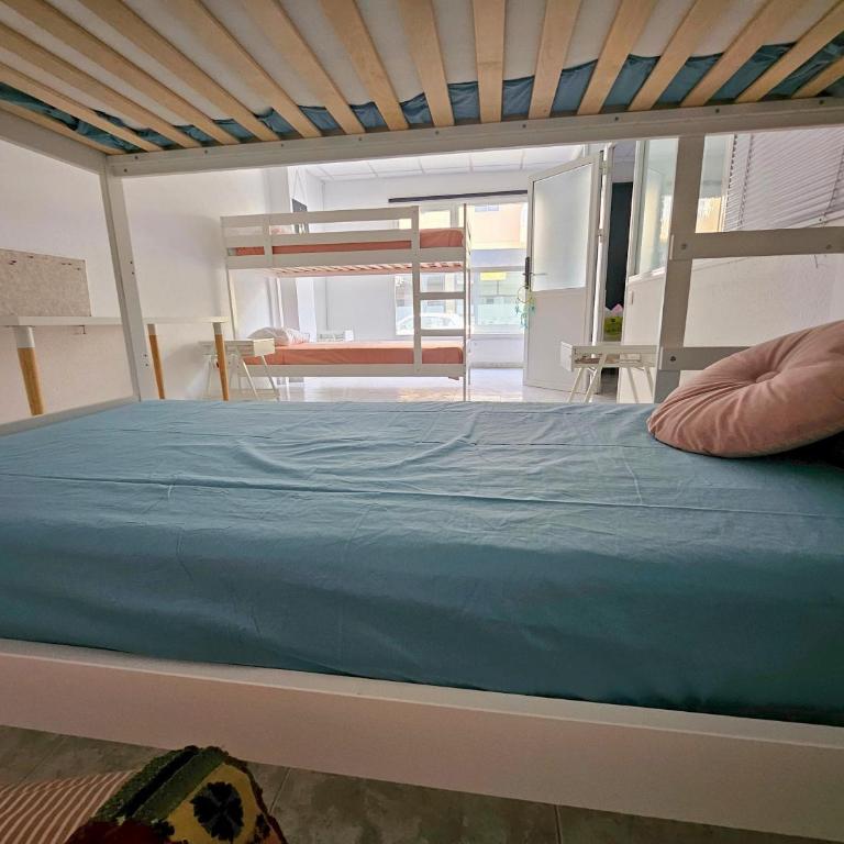 Corralejo Coliving by Amazzzing Travel - Cama individual en habitación compartida mixta - 14