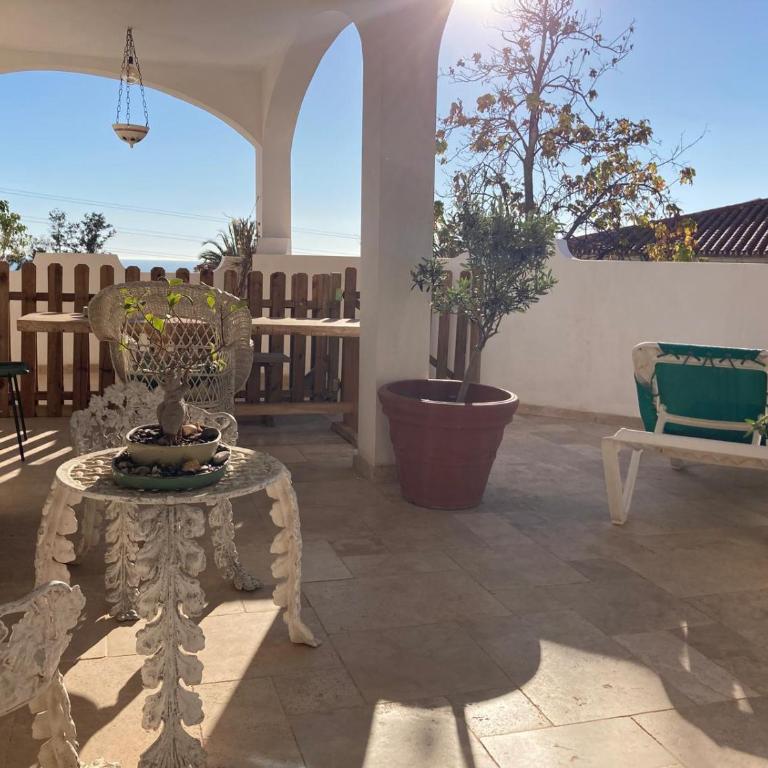 Habitación amplia y tranquila con baño privado en piso compartido - Apartamento de 1 dormitorio - 25