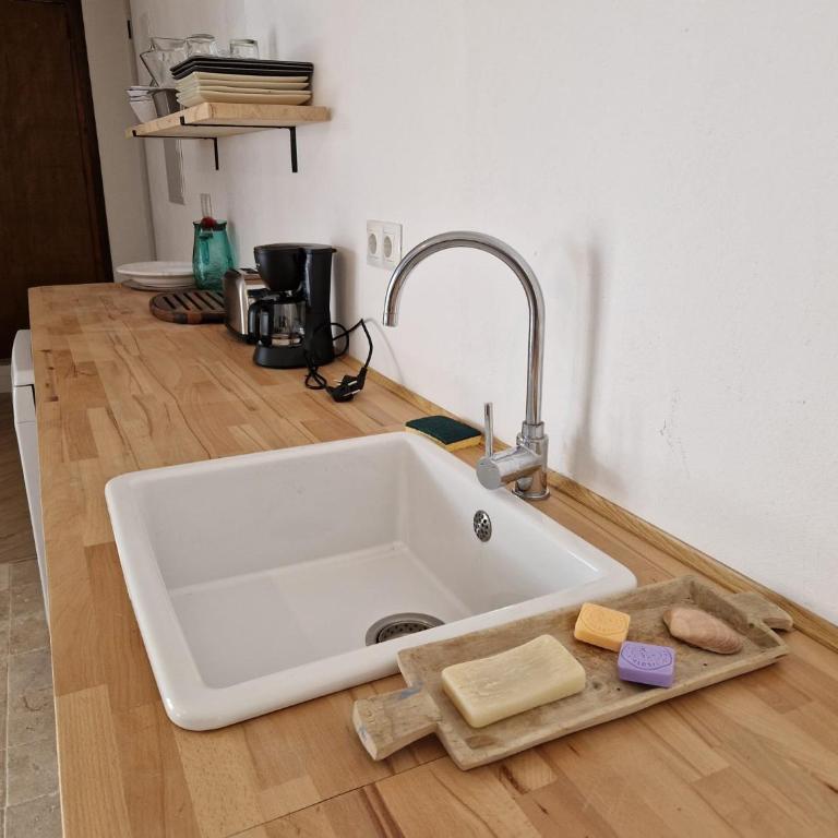 Habitación amplia y tranquila con baño privado en piso compartido - Apartamento de 1 dormitorio - 26