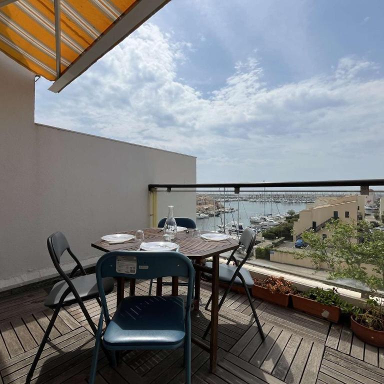 Appartement dernier étage avec terrasse vue port GN400-028 - Appartement 2 Chambres avec Vue sur le Port - 1