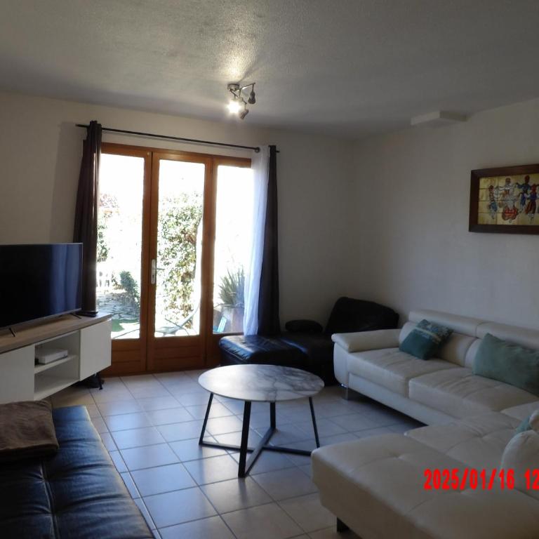 Superbe maison avec piscine privee St Cyprien - Vacation Home - 11