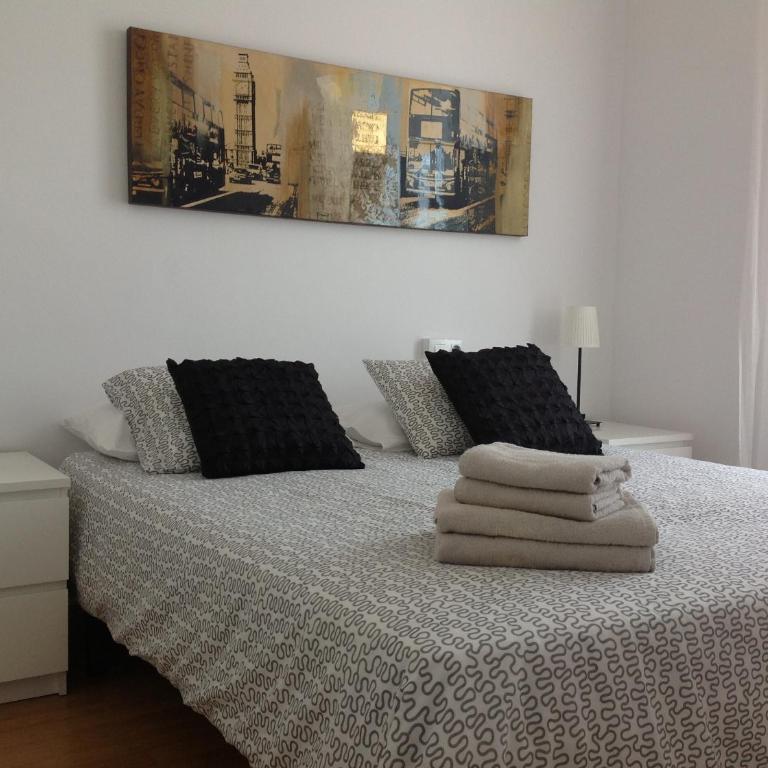 Lets Holidays Apartment Barcelona near beach - Three-Bedroom Apartment - 1
