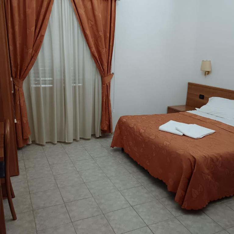 Appartamento Privato Simone - Camera Matrimoniale/Doppia con Letti Singoli - 6