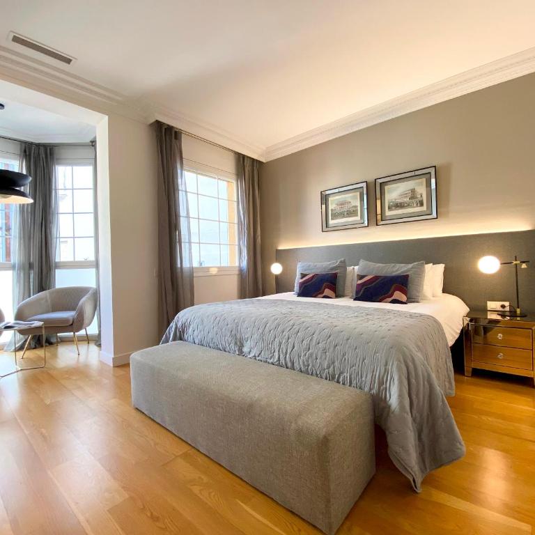 Spacious Elegant on Avenue Diagonal By MyRentalHost - Three-Bedroom Apartment - 15