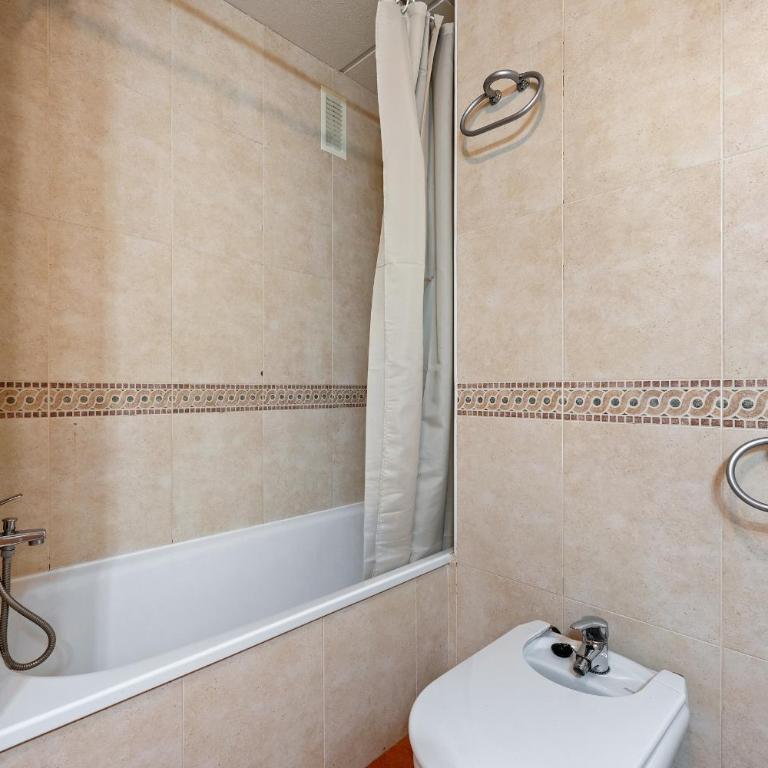 Hauzify I Apartament Riba Aurea - Apartamento de 3 dormitorios - 18