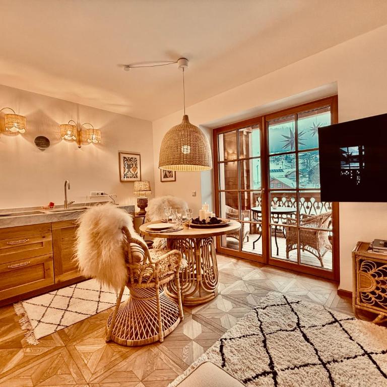 SEIN Boutique Suites - ADULTS ONLY - Superior Suite mit Kingsize-Bett - 2