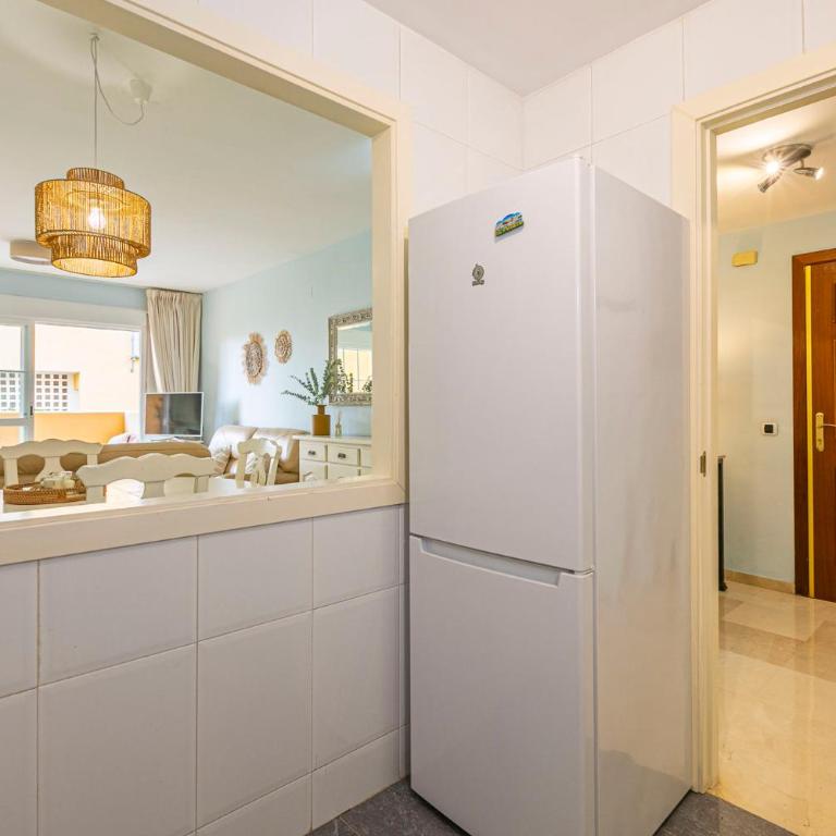 Bahia by BH Marbella - Apartamento de 2 dormitorios con balcón y terraza - 18