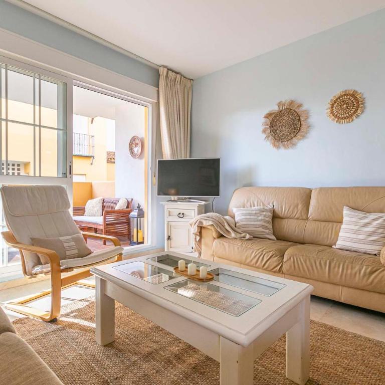 Bahia by BH Marbella - Apartamento de 2 dormitorios con balcón y terraza - 11
