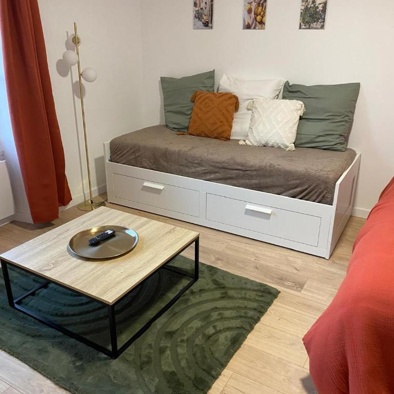 Chambre familiale indépendante avec salle de bain privée - Chambre Familiale avec Salle de Bains Privative - 3