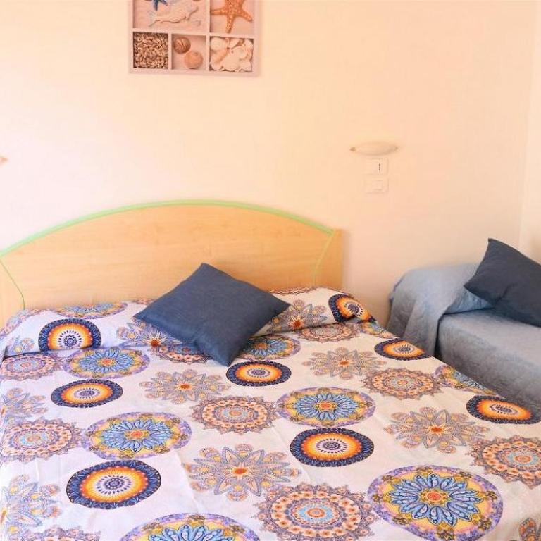 Apartment with balcony 100m from the sea - Apartment - 4