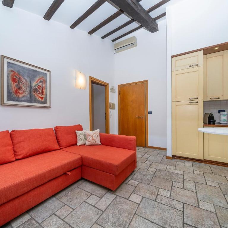 GuestHost - Historic Elegance - Apt in the Heart of Udine - Appartamento con 2 Camere da Letto - 6