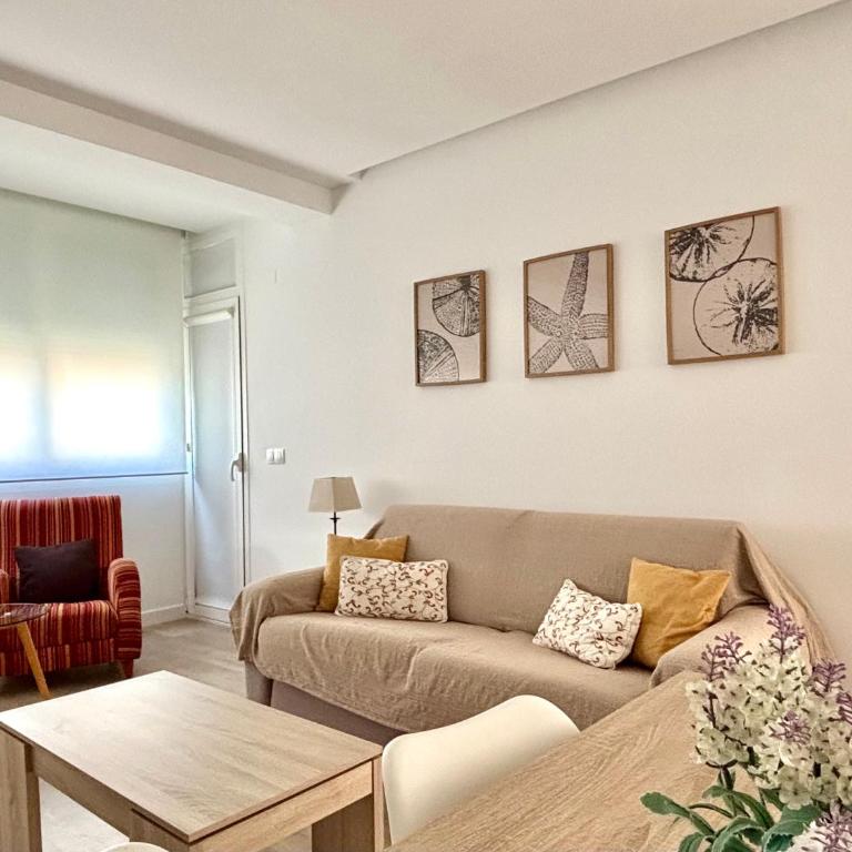 Balcón Rambla con Vistas al Mar - Three-Bedroom Apartment - 9