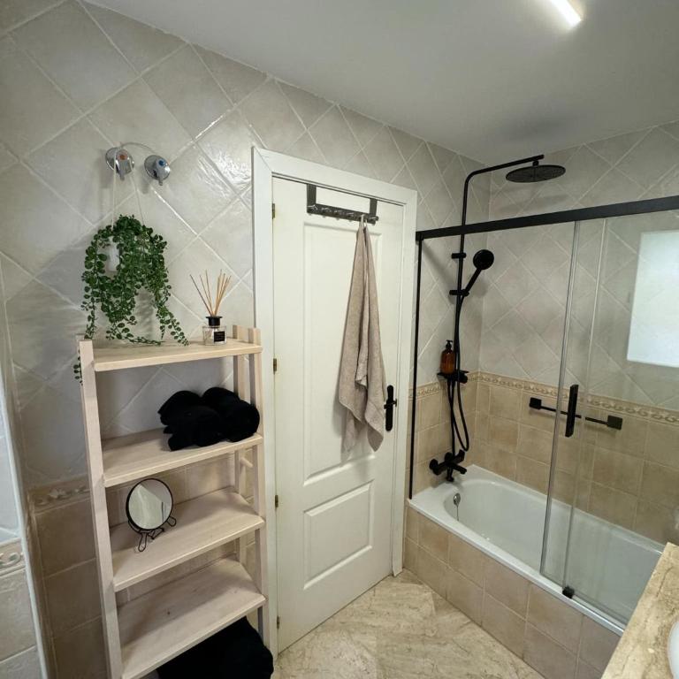 Apartmán Andalusie - Two-Bedroom Apartment with Sea View - 50