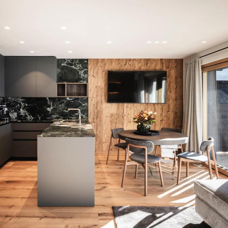 DISTINCTIVE LUXURY DOLOMITI Apartments TERRE71 - Appartamento Deluxe con 2 Camere da Letto e Balcone - 2