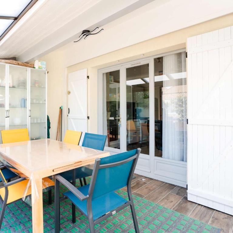 Pavillon Climatisé avec Mezzanine, WIFI et Parking Privé - Gruissan Les Ayguades - FR-1-409-187 - Villa - 17