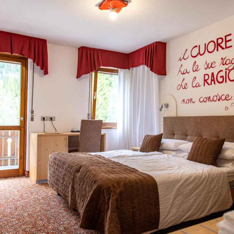 Hotel Europa - Camera Matrimoniale con Vista Montagna - 3